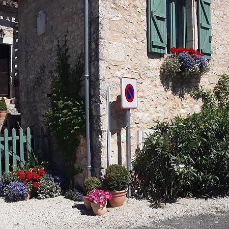 Les Charmes Du Lac Esclauzels Esterno foto